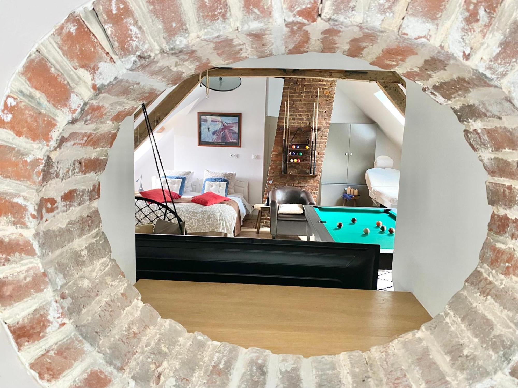 Loft Romantique - Balneo - Billard - Massage *